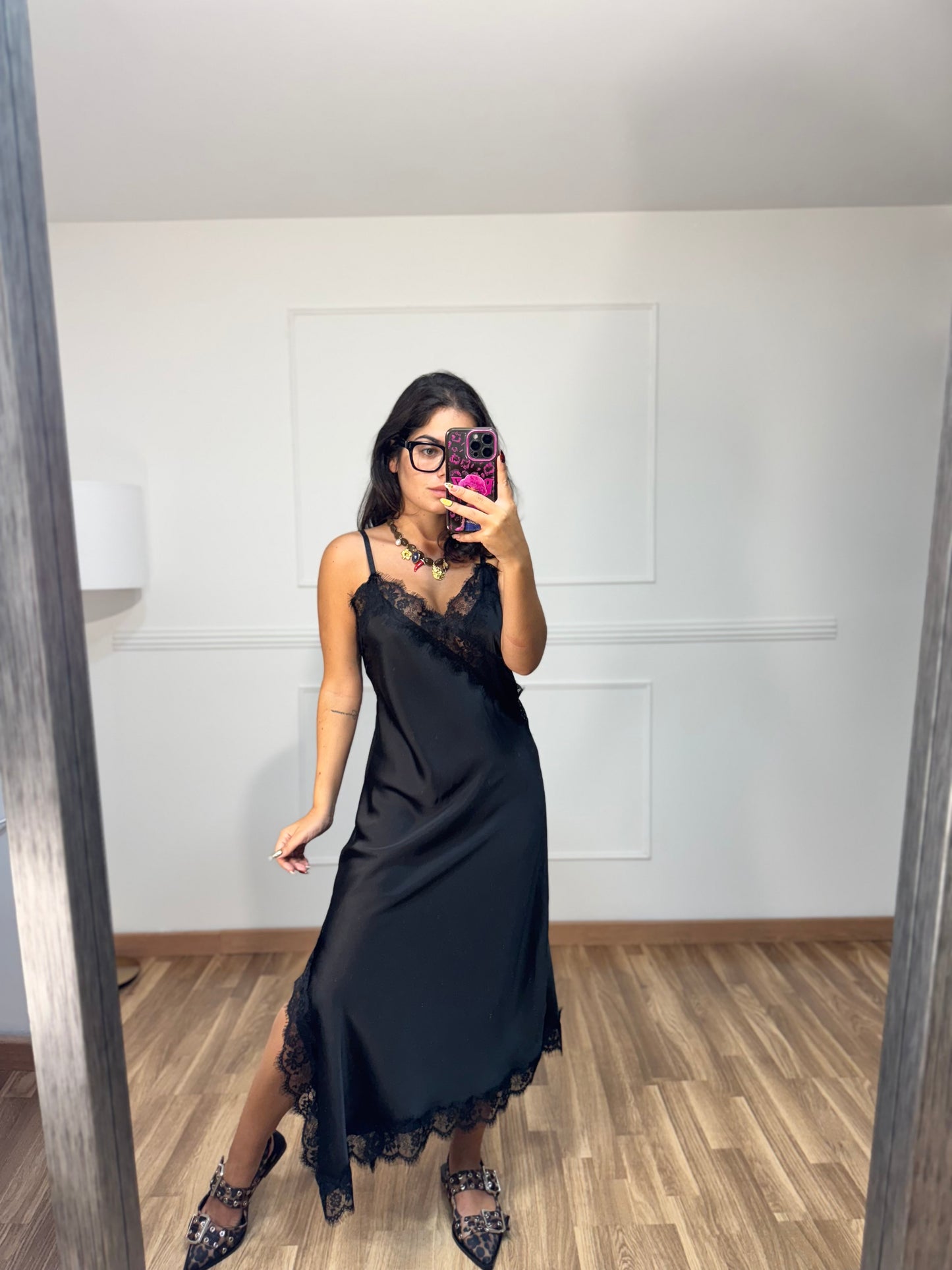 VESTIDO LENCERO