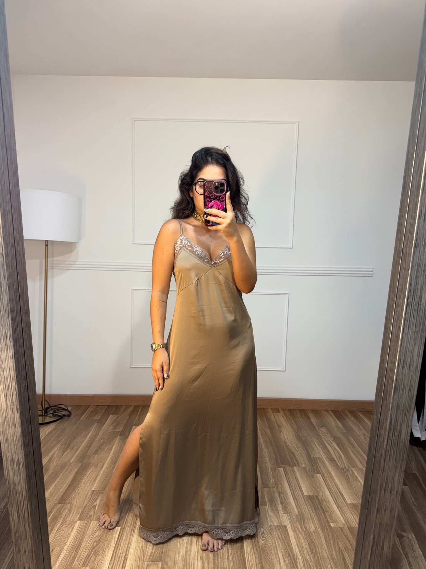 VESTIDO LENCERO