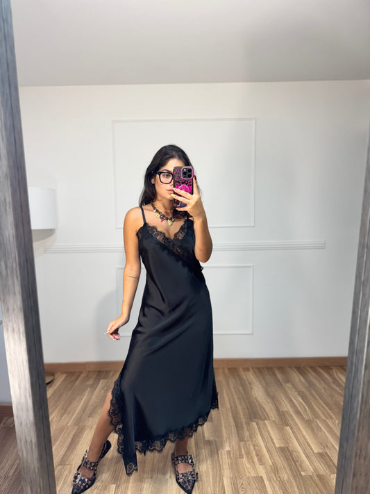 VESTIDO LENCERO