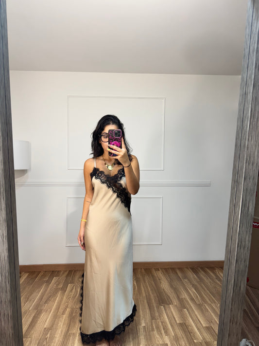 VESTIDO LENCERO